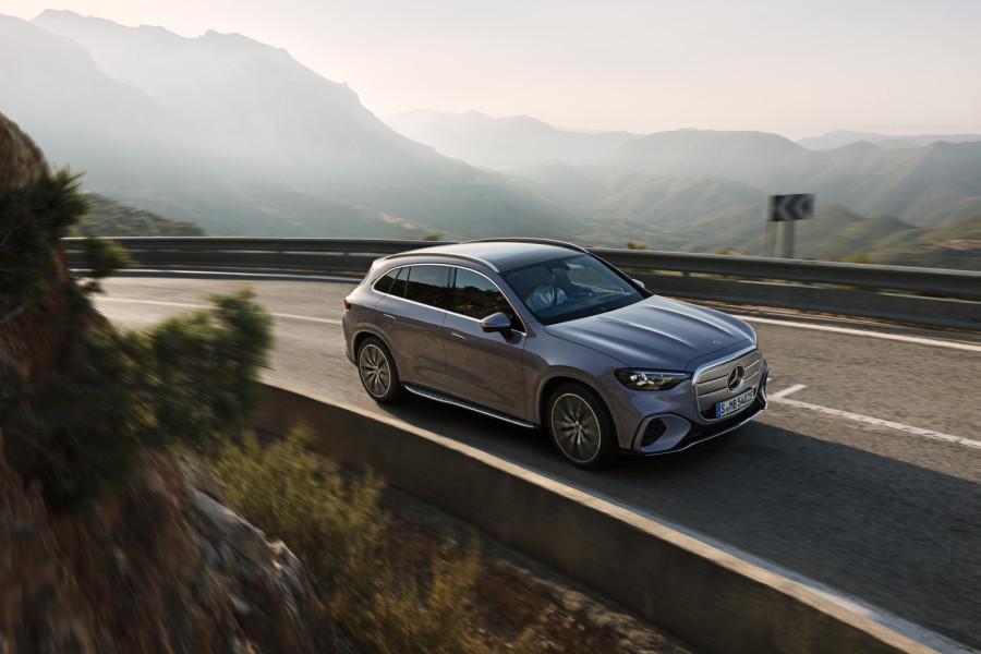 Ovo je novi Mercedes GLC: Ima ekran od jednog metra! FOTO
