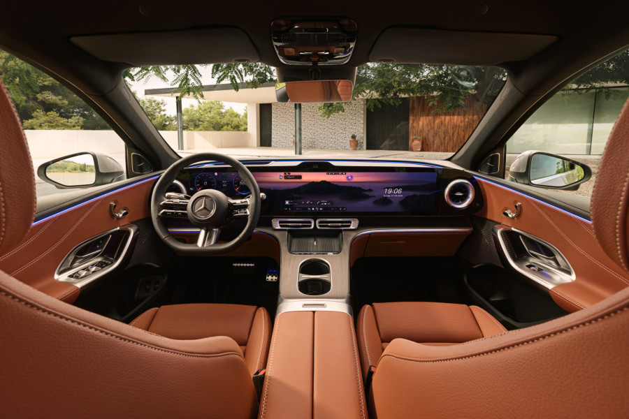 Ovo je novi Mercedes GLC: Ima ekran od jednog metra! FOTO