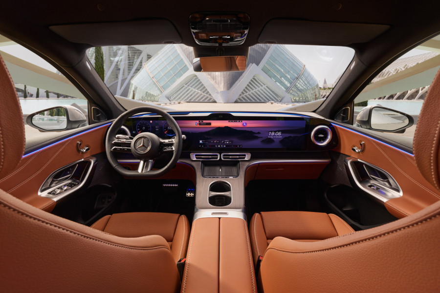 Ovo je novi Mercedes GLC: Ima ekran od jednog metra! FOTO