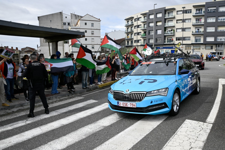 Biciklisti prete napuštanjem Vuelte zbog pro-palestinskih protesta FOTO/VIDEO