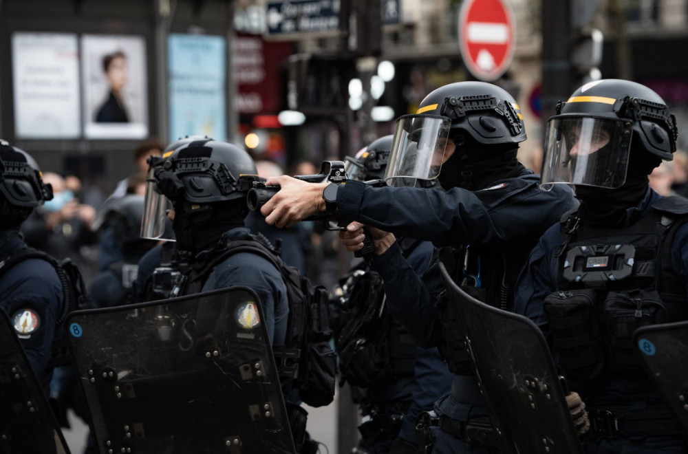Francuska policija brutalno razbila sve blokade; Skoro 700 uhapšenih; Pariz "počišćen" FOTO/VIDEO