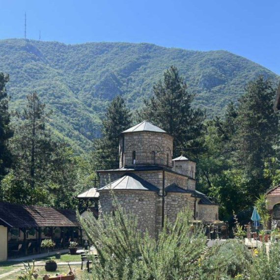 Ovo je jedan od najlepših manastira posvećen velikom svecu FOTO
