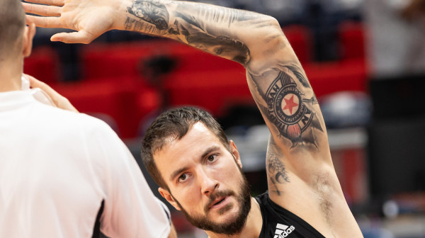 Da li je Lovernj ovim najavio povratak u Partizan? FOTO