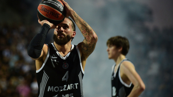 Ne može se bez centra – Partizan pokazao "novo oružje" u Australiji, ali nedovoljno protiv Panate