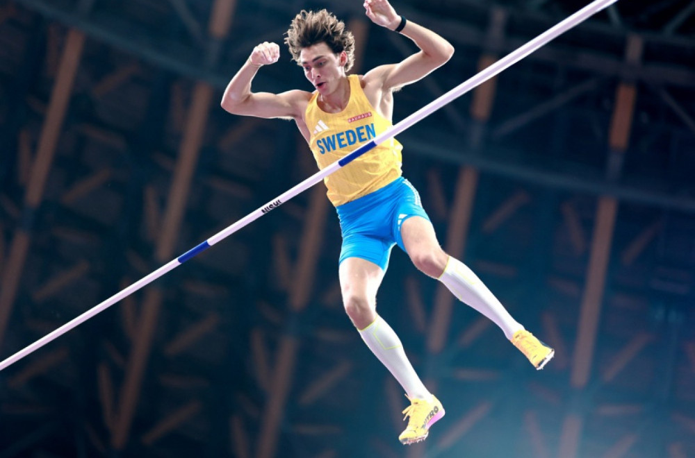 Surreal Duplantis broke the world record again! VIDEO