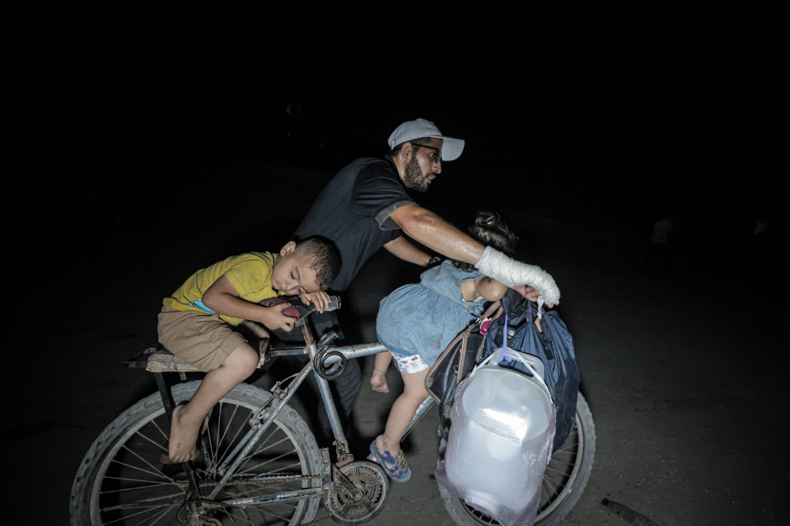 The world is appaled; Horrific footage of the attack; UN: It is genocide PHOTO/VIDEO