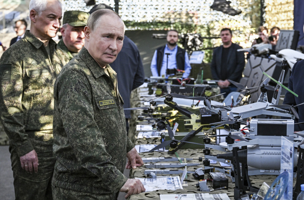 Is Putin going all or nothing? He is preparing another 135,000 soldiers for the war