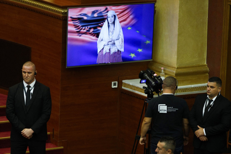 U Albaniji bot ministarka održala govor, deo poslanika joj zviždao