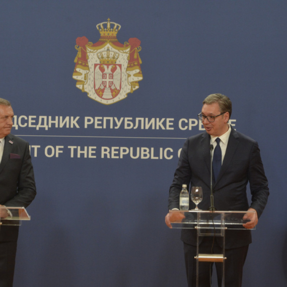 Vučić: Najvažnije je da u narednom periodu izdržimo sve pritiske; Dodik: Vratili smo ponos vojsci FOTO/VIDEO