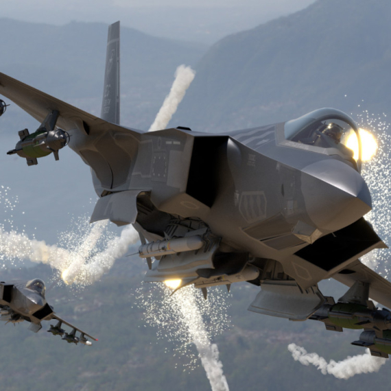 Britanija ulazi u rat? Raspoređeni "tajfuni" i F-35 FOTO/VIDEO