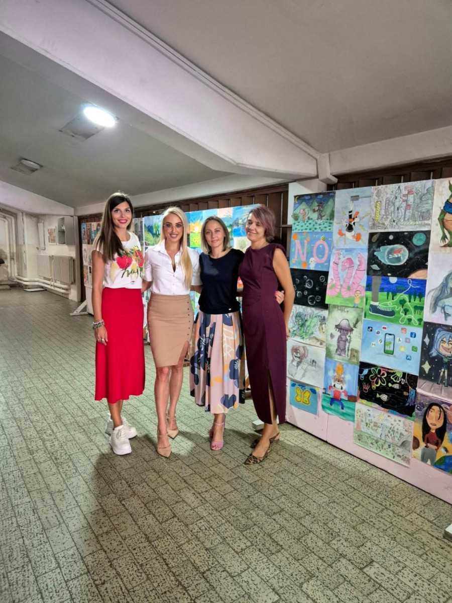 Nina Kuburović autorka zbirke Čarobni štapić održala promociju u školi u rodnoj Kaluđerici FOTO
