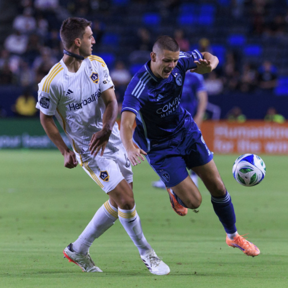 Joveljić pogodio, Sporting izgubio