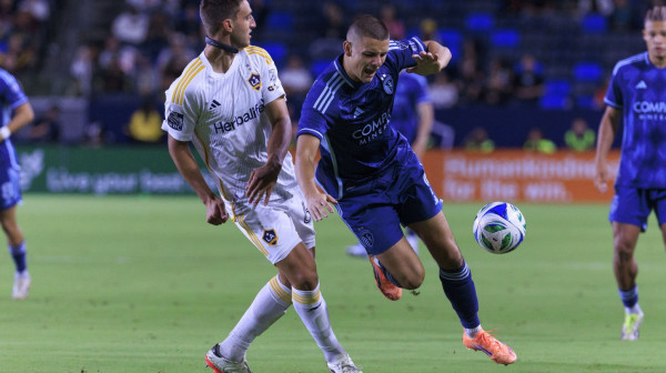 Joveljić pogodio, Sporting izgubio