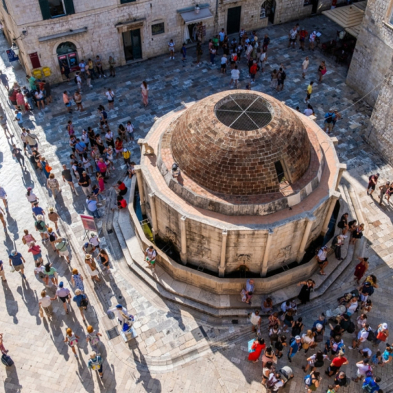 Hrvati u problemu zbog turista: Uvedeno ograničenje