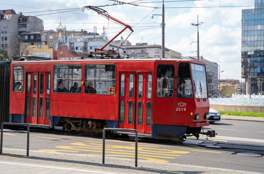 Gužva prema Novom Beogradu: Zbog tramvaja sve stoji