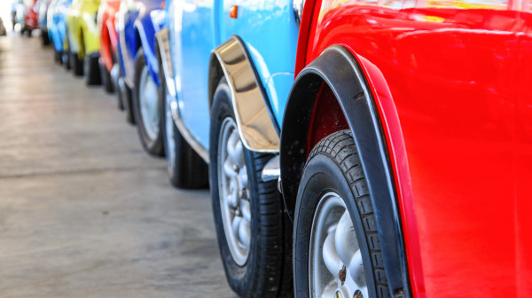 Kupci plaćaju cenu trke za novim modelima: Da li automobili izlaze prerano na tržište?