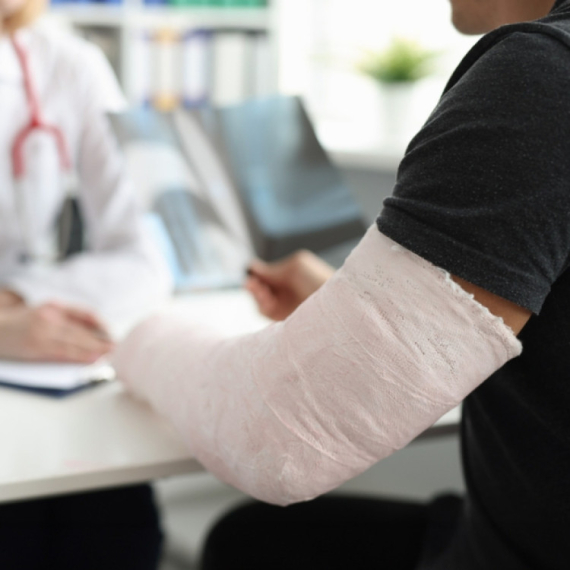 Revolucija u medicini: Kinezi izumeli lepak za kosti; Rešava prelome za samo tri minuta