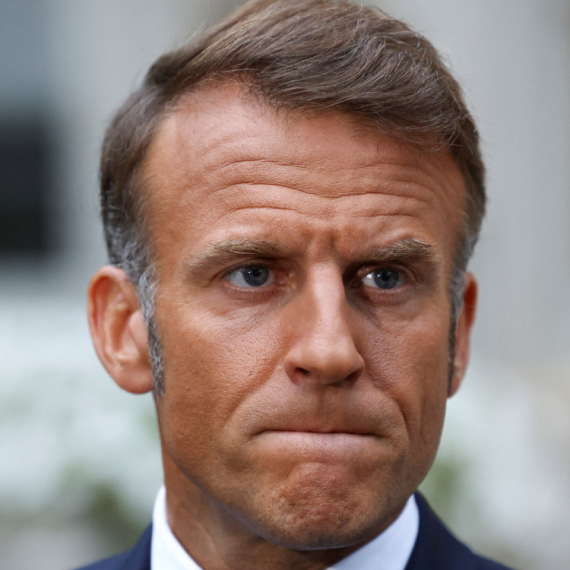 Macron under pressure: Snap elections or resignation?