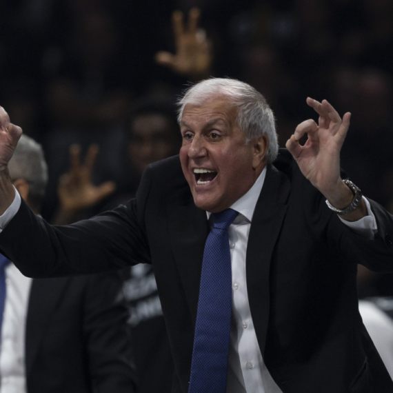 Obradović: "Dobar roster, je l' to šala? Mi smo ekonomska klasa"