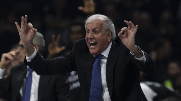 Obradović: "Dobar roster, je l' to šala? Mi smo ekonomska klasa"