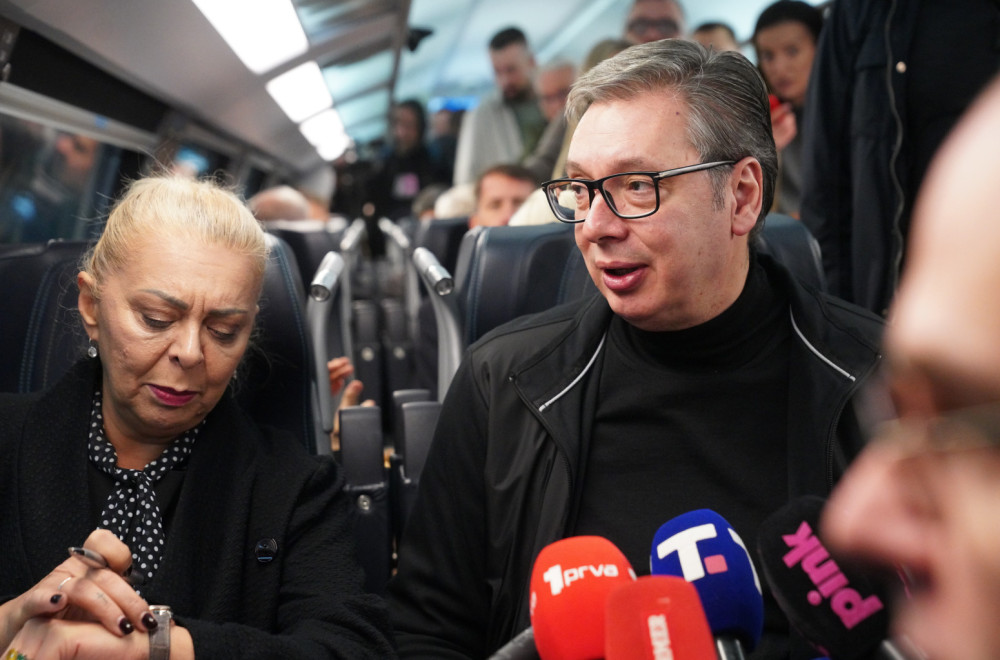 "Soko" jurio 200 na sat; Vučić: Od marta putnički saobraćaj do Budimpešte VIDEO