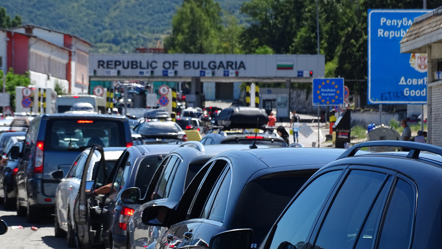 Turisti zabrinuti: Otkazano 20.000 letova, potpuno poremećen avio-saobraćaj