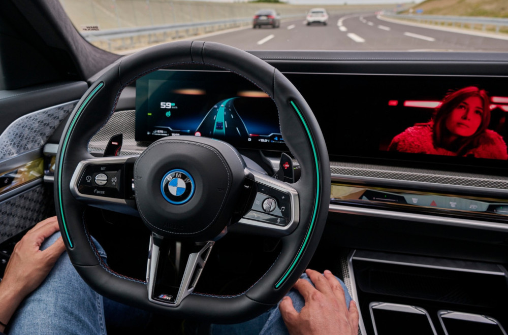 Revolucija na nemačkim putevima: Od sada je moguće upravljati automobilom na daljinu!