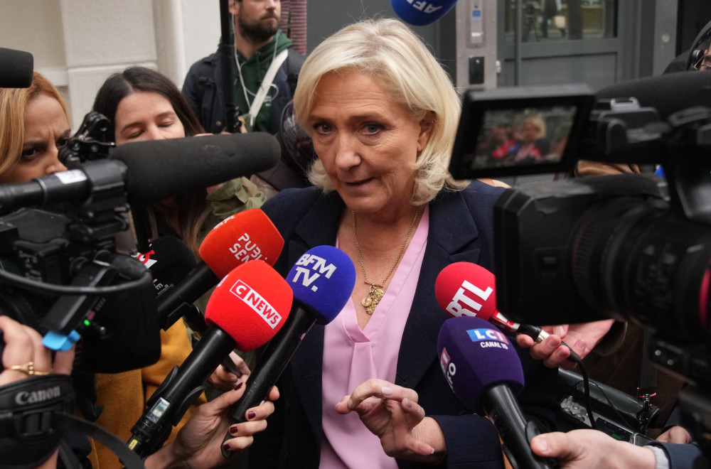 Francuska na ivici preokreta; Le Pen: "Ako nas Francuzi žele, spremni smo"