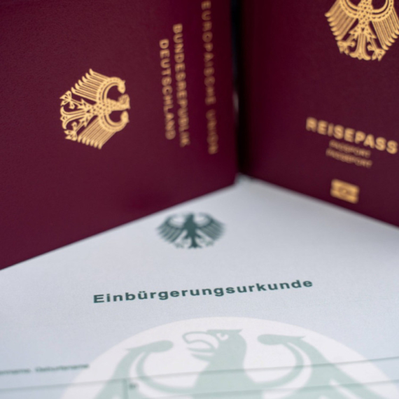 Nemcima prekipelo: Traži se ukidanje dvojnog državljanstva