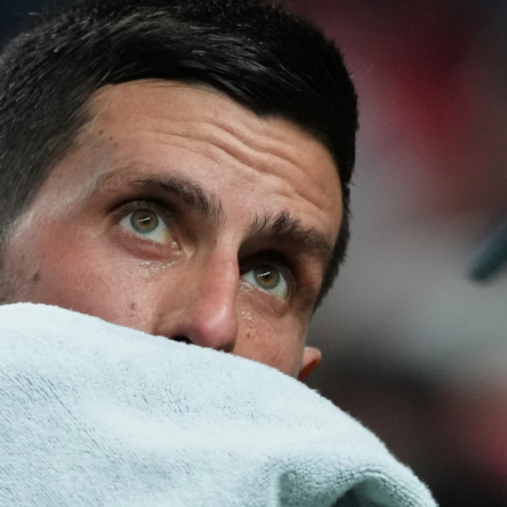 Djoković: "I'll try to get through this"