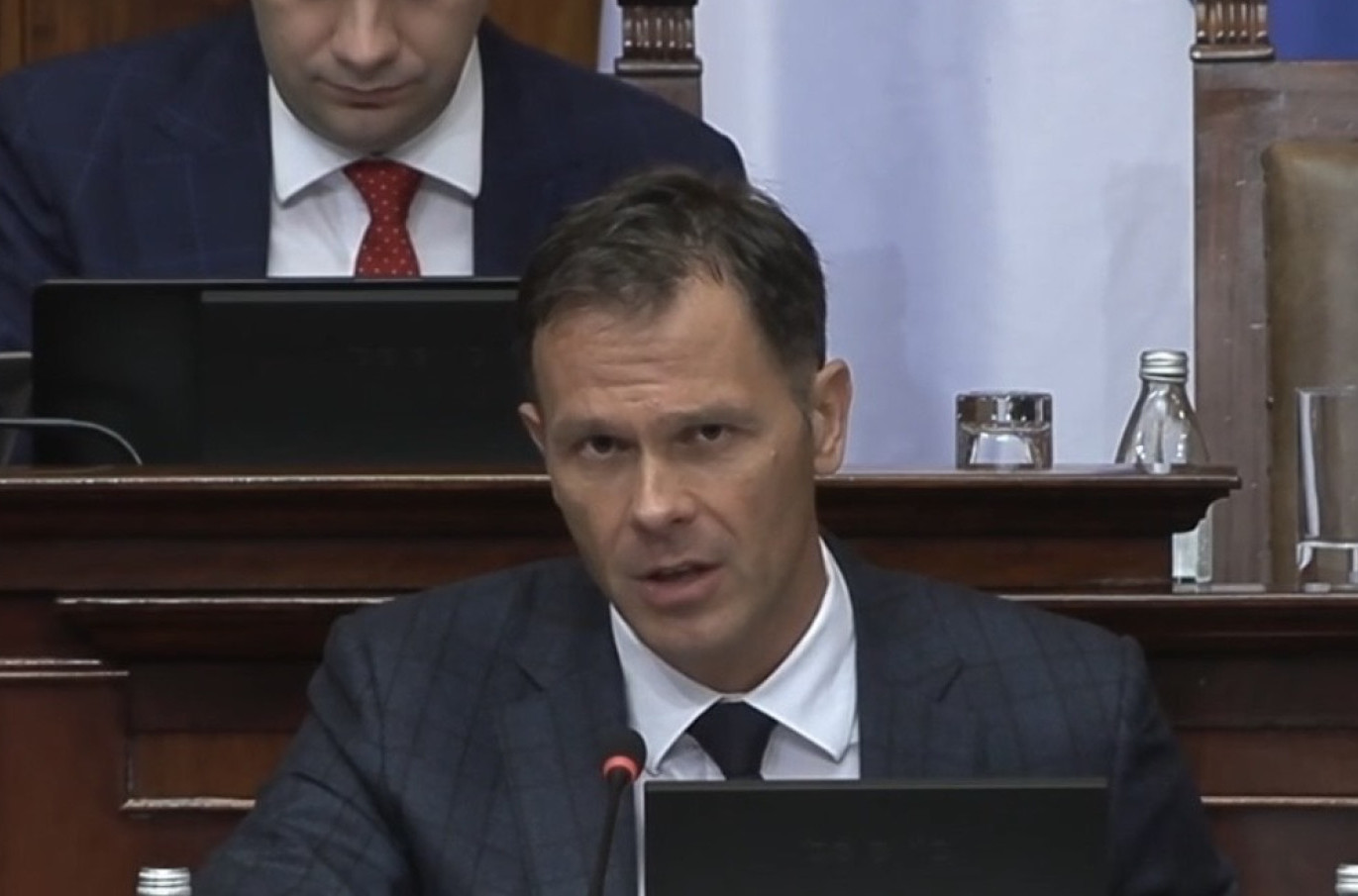 Mali odgovorio Nikeziću: "Građani Srbije očekuju bolji standard"; "Vi ste im dali zemlju pred bankrotom"