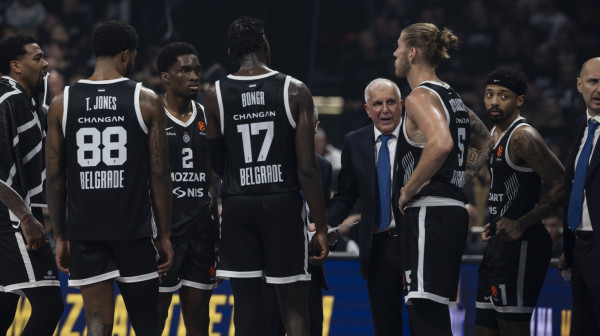 Kad ruže uvenu – godina u kojoj je Partizan plakao