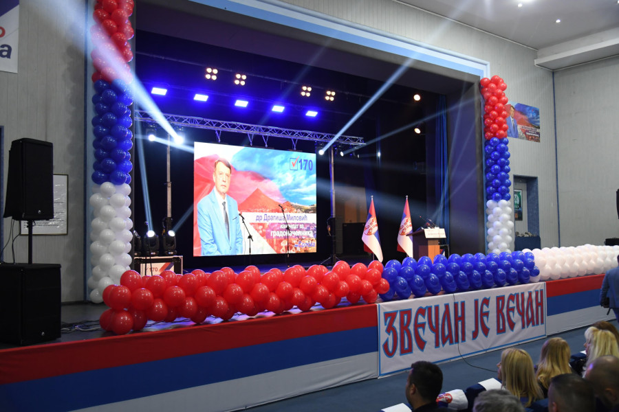 Srpska lista na završnoj konvenciji u Zvečanu: Sutra glasamo za opstanak Srba na KiM FOTO