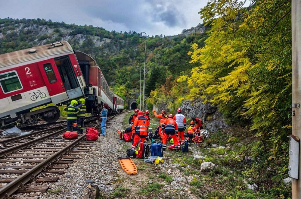 Chaos in Slovakia: Trains collide – at least 100 injured; Rescue helicopter deployed PHOTO