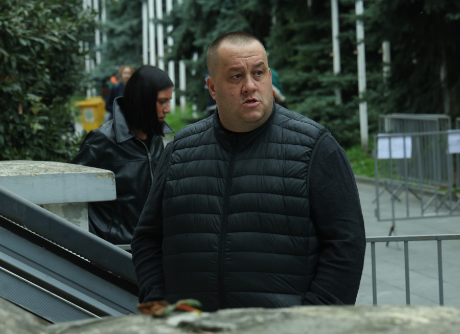 Halid Bešlić sahranjen uz Romaniju: Slike iz Sarajeva obilaze region FOTO