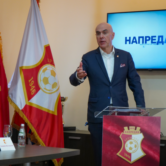 Predsednik Napretka "pecnuo" igrače: "Ne mogu kafana, kladionica i fudbal zajedno"