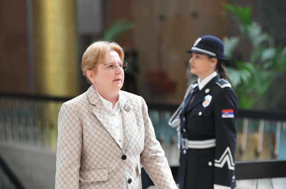 Dolovac napustila Srbiju, a sada traži istragu protiv novinara koji pokušavaju da je pronađu