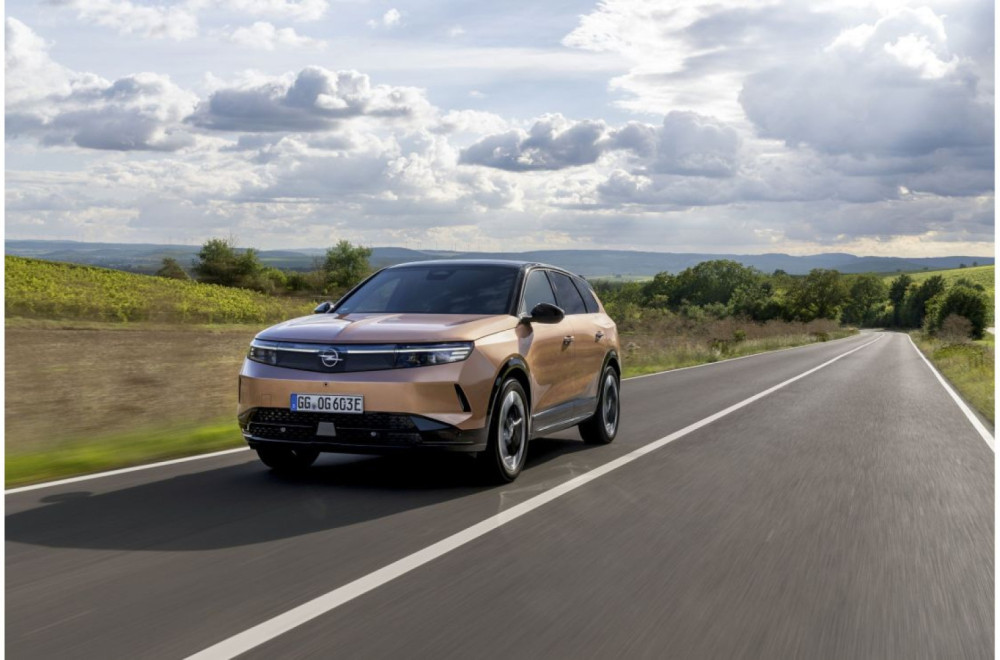 Unapređen električni Opel Grandland: Dobio domet od skoro 700 kilometara