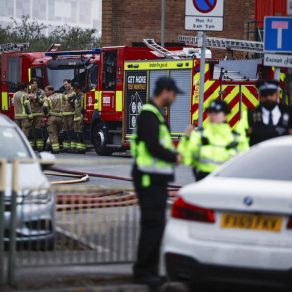 London on fire: 100 firefighters battling blaze; Evacuation underway PHOTO/VIDEO