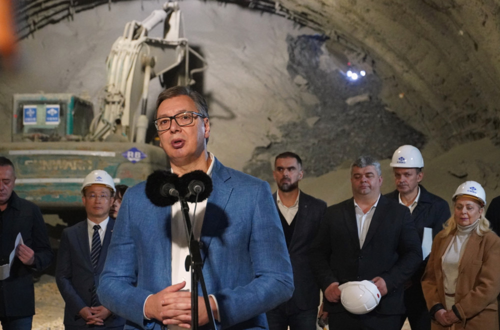 Vučić stated that he expects intense pressure from liberal USA and EU aimed at preventing the Budapest summit