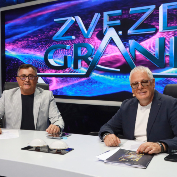 Voja se zabrinuo za takmičarku Zvezda Granda: Ljuljala se na sceni VIDEO