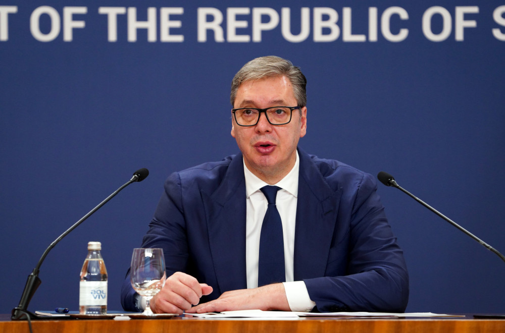 Plate u zdravstvu povećane zahvaljujući Vučiću; Lončar: Svake godine je bilo jedno ili dva povećanja