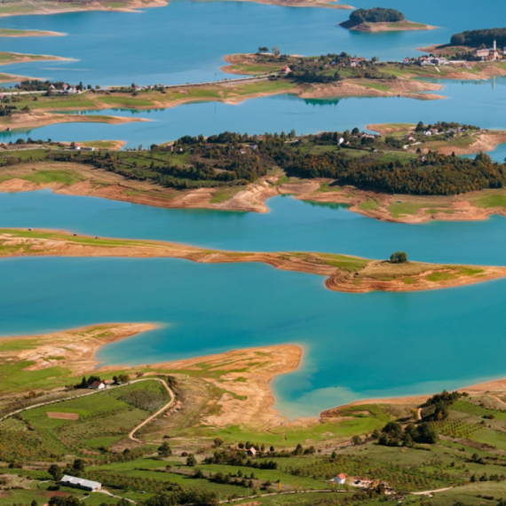 Gde za vikend ove jeseni? Ramsko jezero je kao iz bajke, a nalazi se nadomak Srbije VIDEO