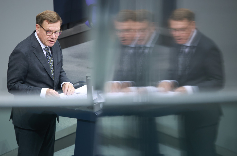 Ništa od posete; Vadeful otkazao put