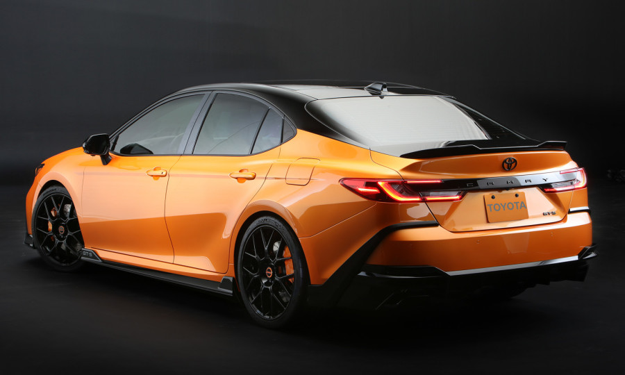 Novi Toyota koncept: Pogon na sva 4 točka i 230 KS FOTO