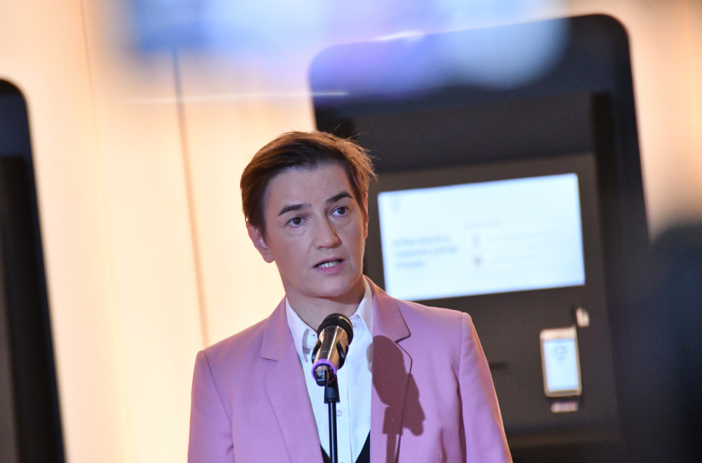 Brnabić iz Pariza: U blokaderskom bloku se svađaju svi sa svima – oko novca, prevlasti, fotelja