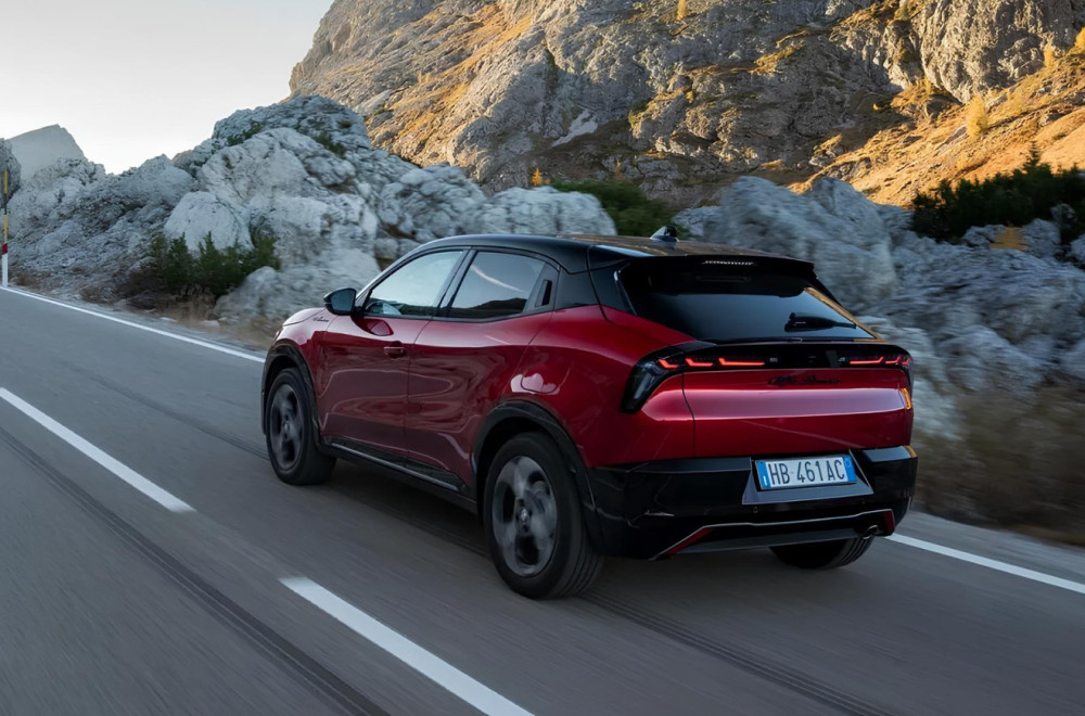 Alfa Romeo otkrio Junior Sport Speciale – elegancija u sportskom ruhu FOTO/VIDEO
