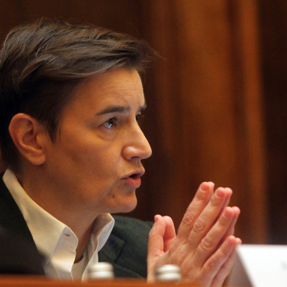 Brnabić oštro poručila Milivojeviću: U Skupštini se pojavljivali u farmerkama, za Brisel odelo i kravata FOTO