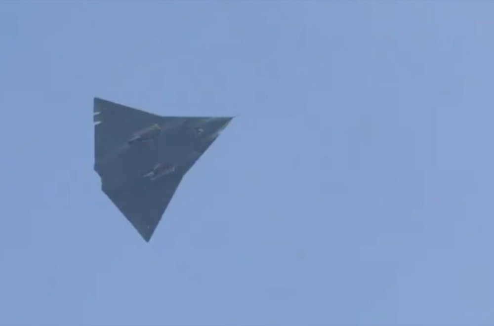 Otkrivene kineske grdosije; Stelt avioni snimljeni u tajnoj bazi FOTO/VIDEO