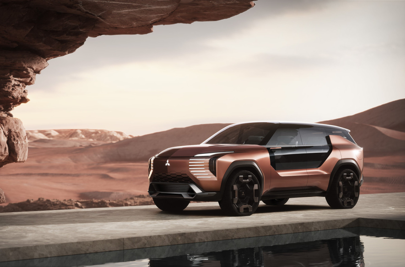 Mitsubishi Elevance: SUV koji spaja eleganciju i snagu FOTO